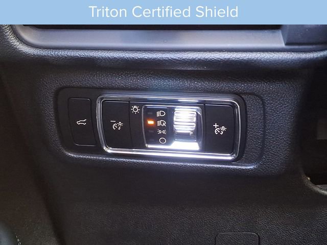 Used 2023 Lincoln Corsair Reserve image 25