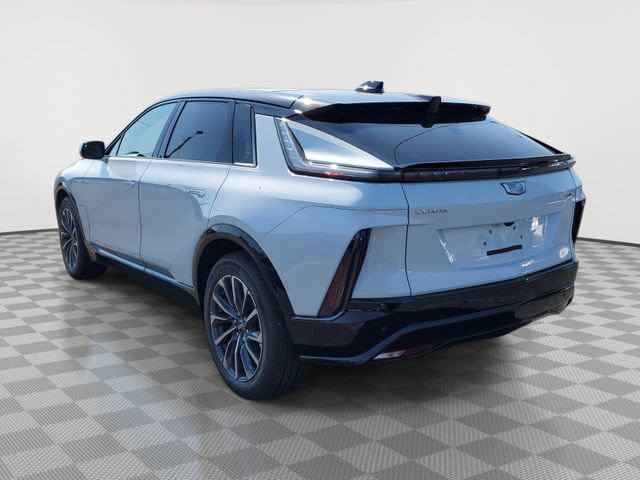 New 2026 Cadillac Lyriq Sport w/ LPO, Floor Liner Package AWD/4WD image 4