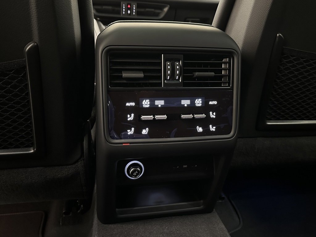 Used 2025 Porsche Cayenne E-Hybrid image 43