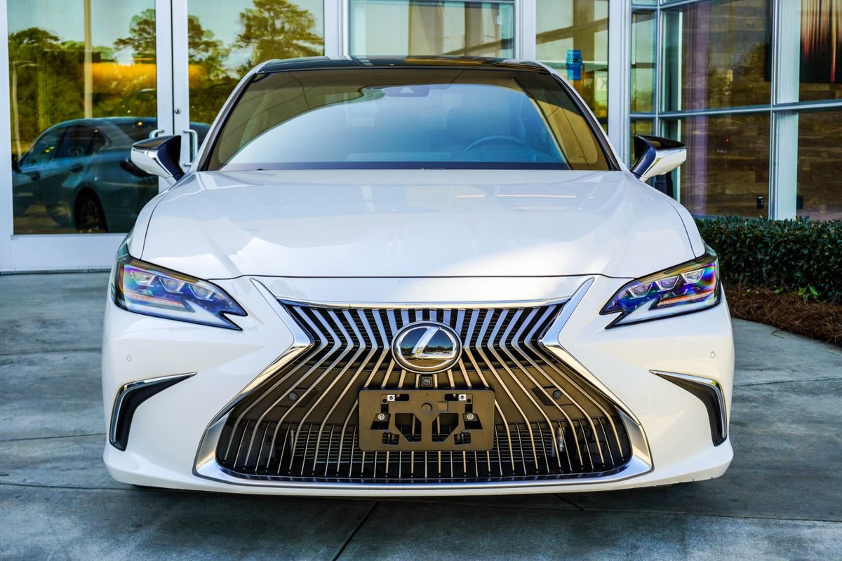 Used 2021 Lexus ES 350 Ultra Luxury w/ Accessory Package image 7