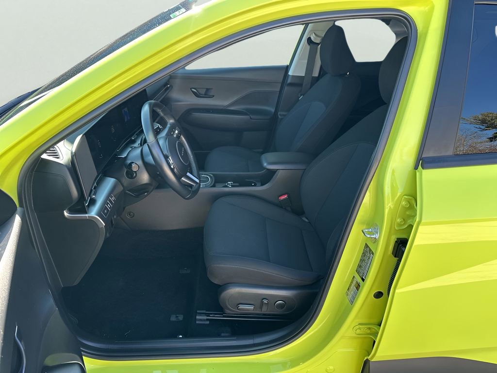 Used 2025 Hyundai Kona SEL AWD/4WD image 15