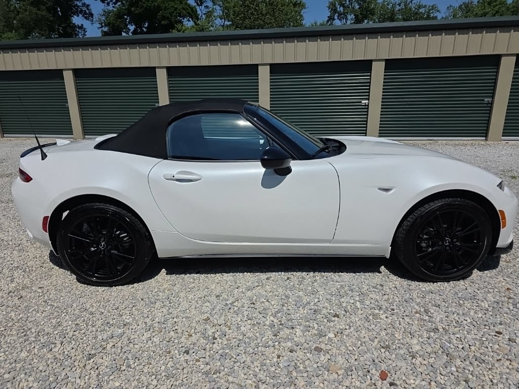 Certified 2024 MAZDA MX-5 Miata Club RWD image 9