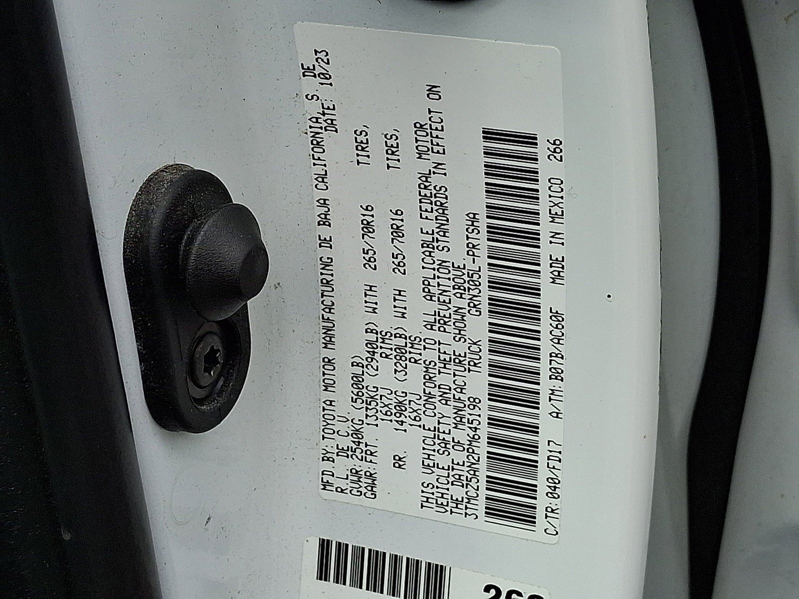 Used 2023 Toyota Tacoma TRD Off-Road w/ Technology Package AWD/4WD image 27