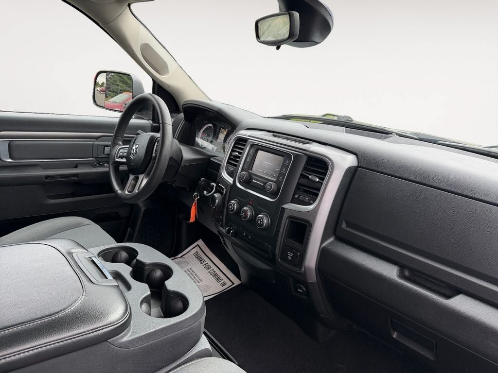 Used 2023 RAM 1500 Classic SLT AWD/4WD image 26