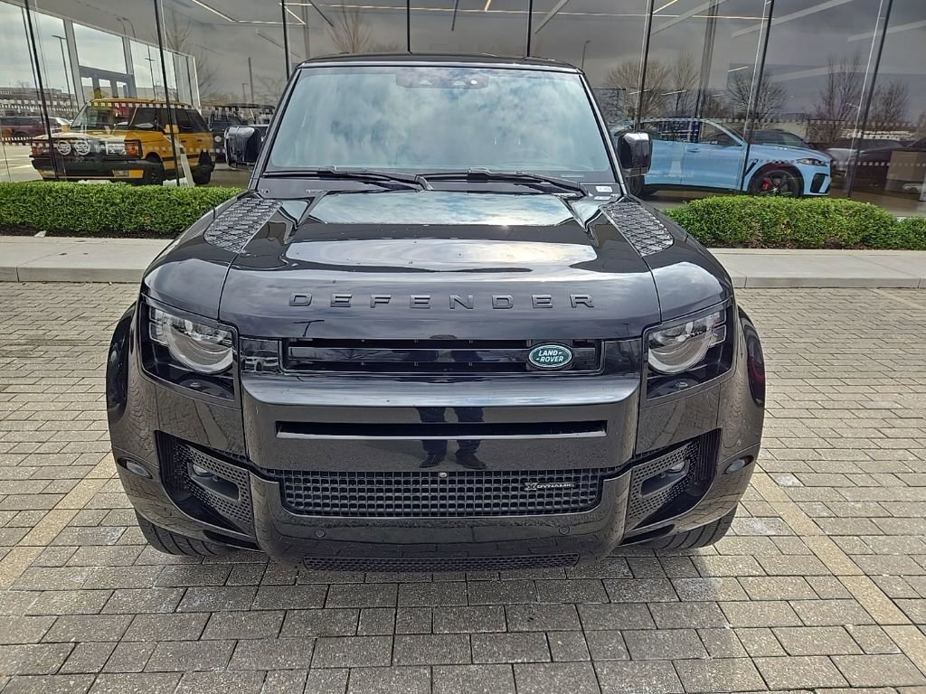 Used 2022 Land Rover Defender 110 X-Dynamic HSE image 2