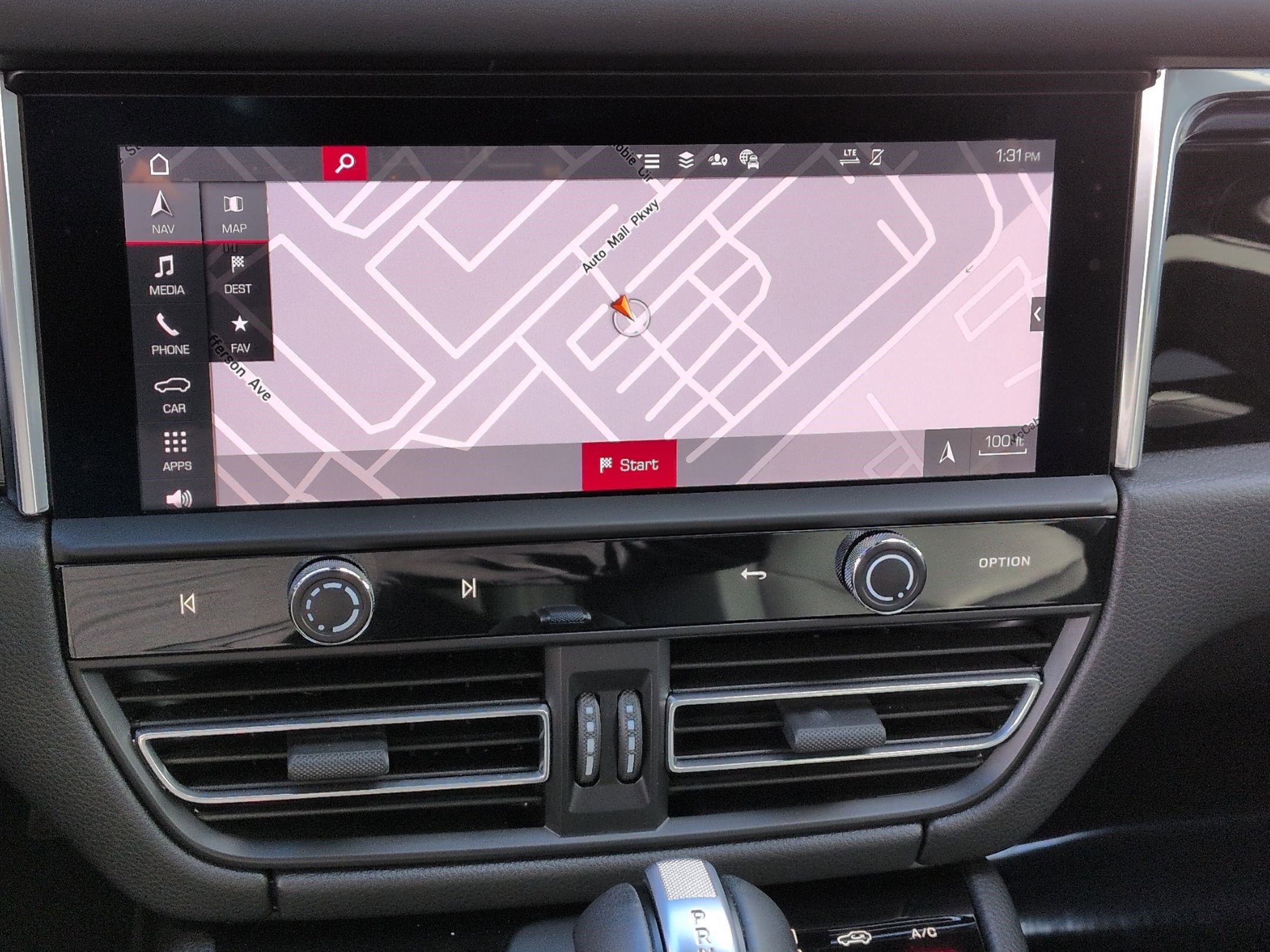 Used 2025 Porsche Macan Turbo image 24