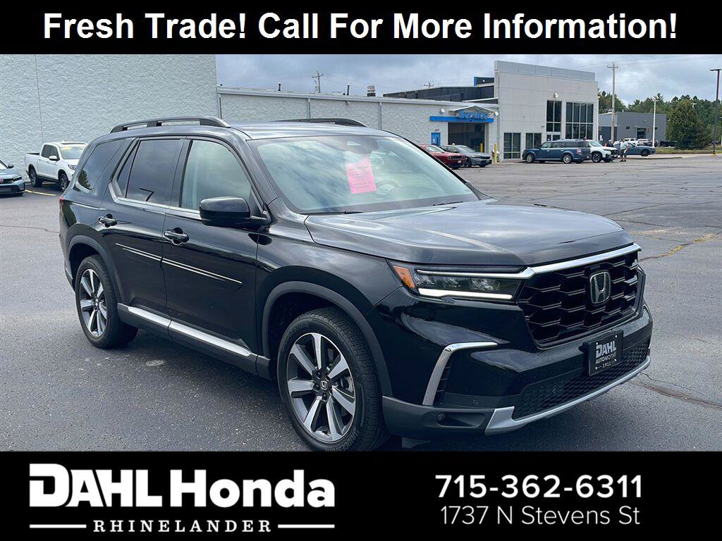 Used 2024 Honda Pilot Touring image 1