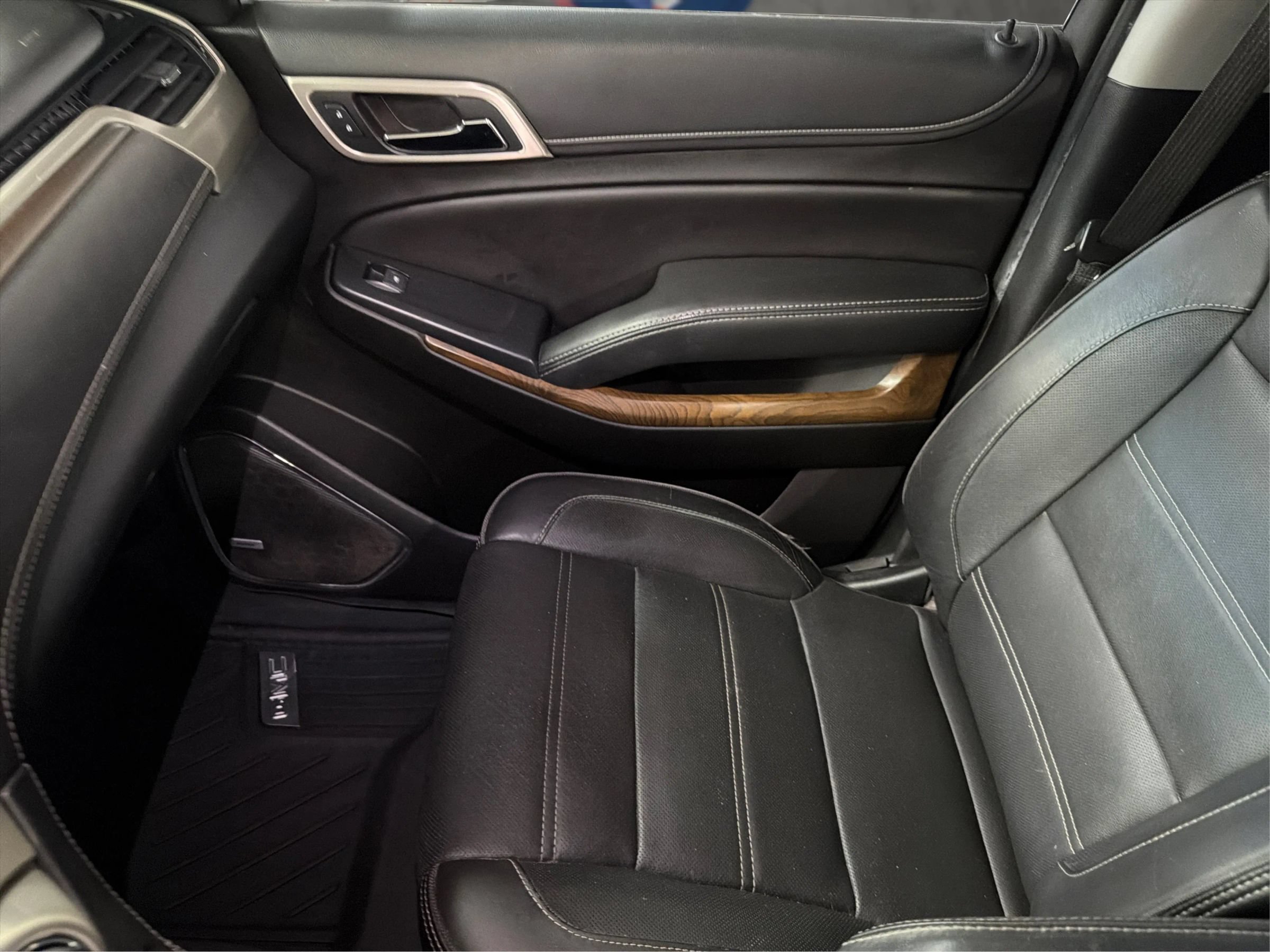 Used 2019 GMC Yukon XL Denali w/ Denali Ultimate Package RWD image 41