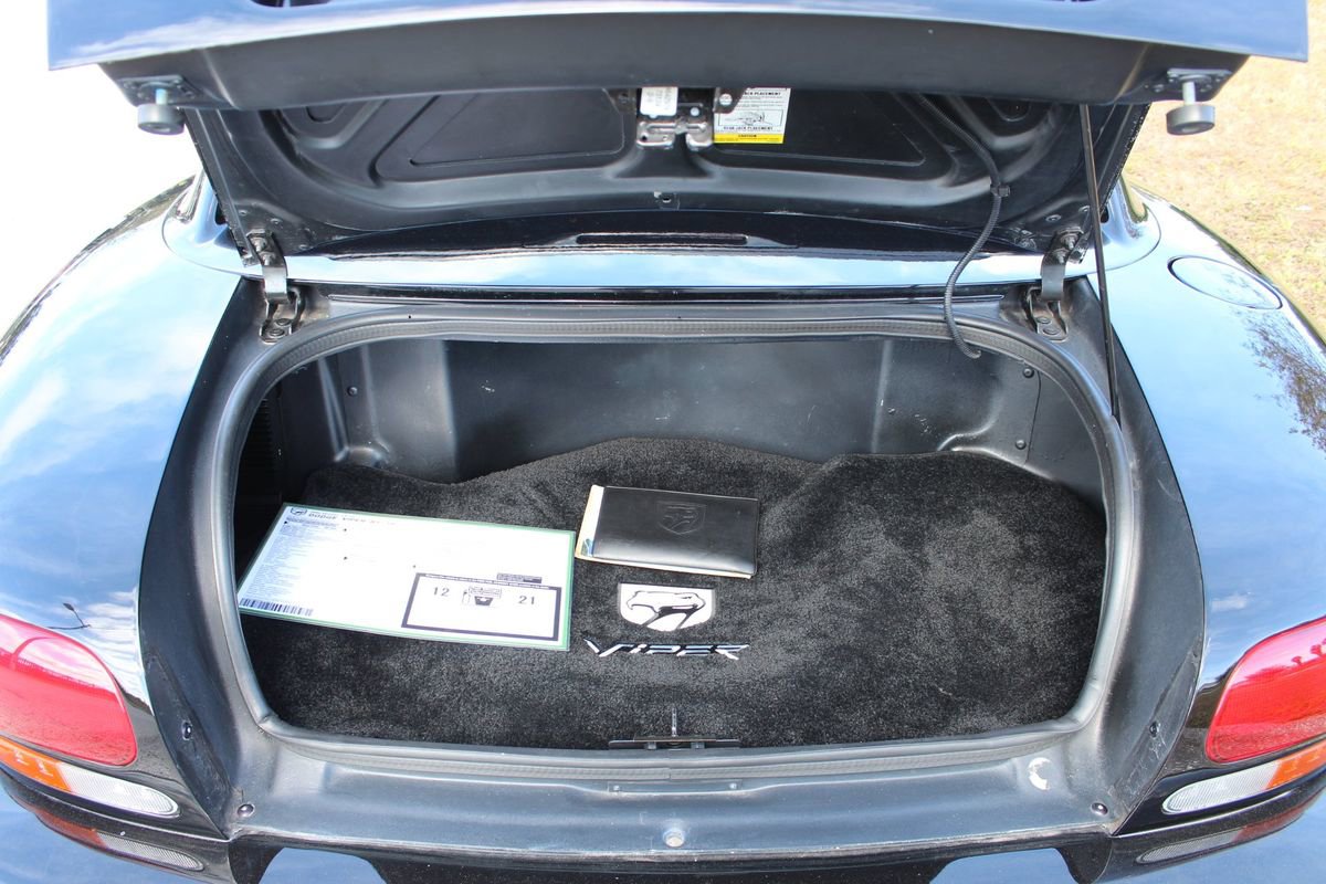 Used 2000 Dodge Viper RT/10 image 32
