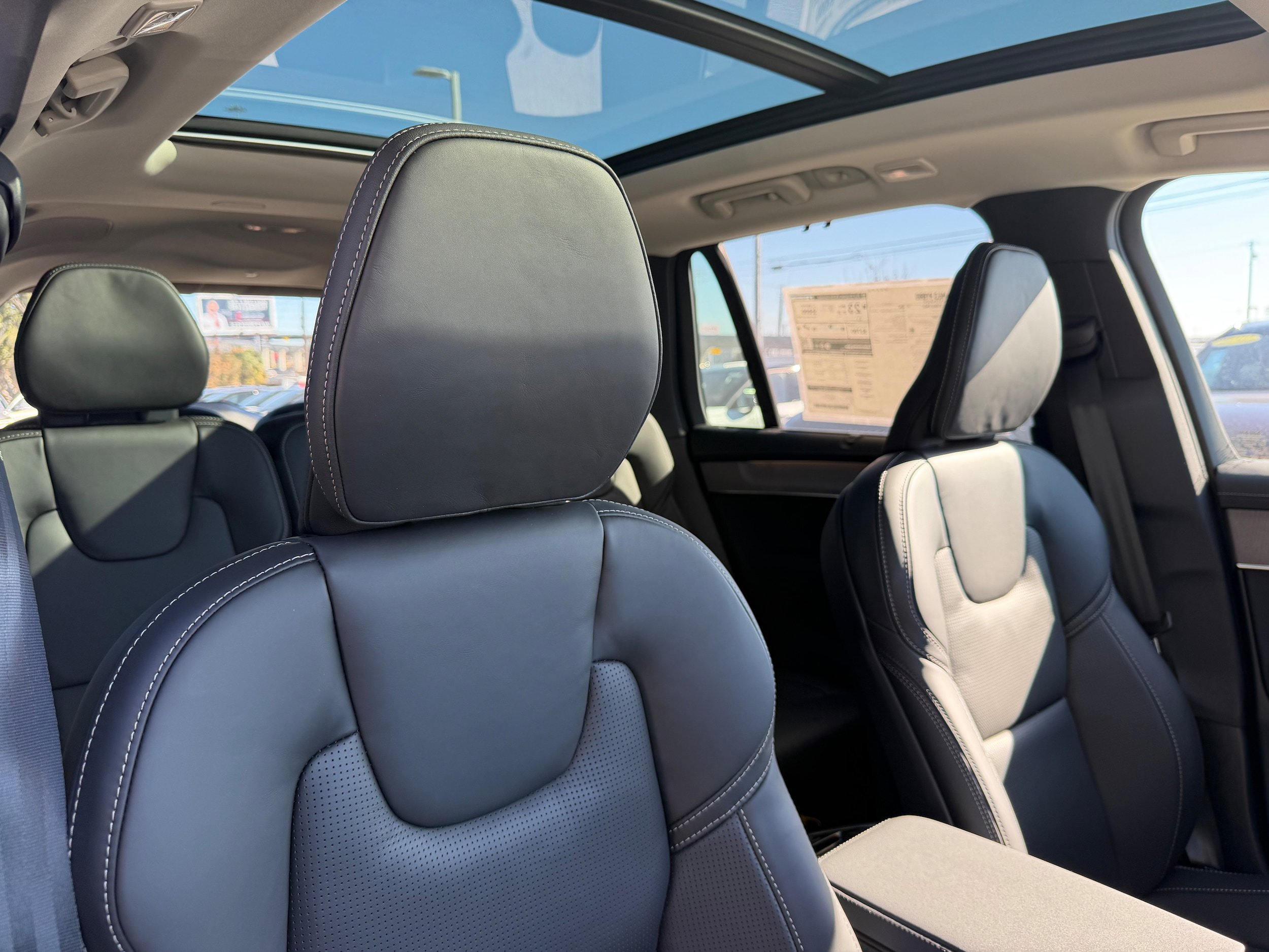New 2026 Volvo XC90 B6 Ultra image 9