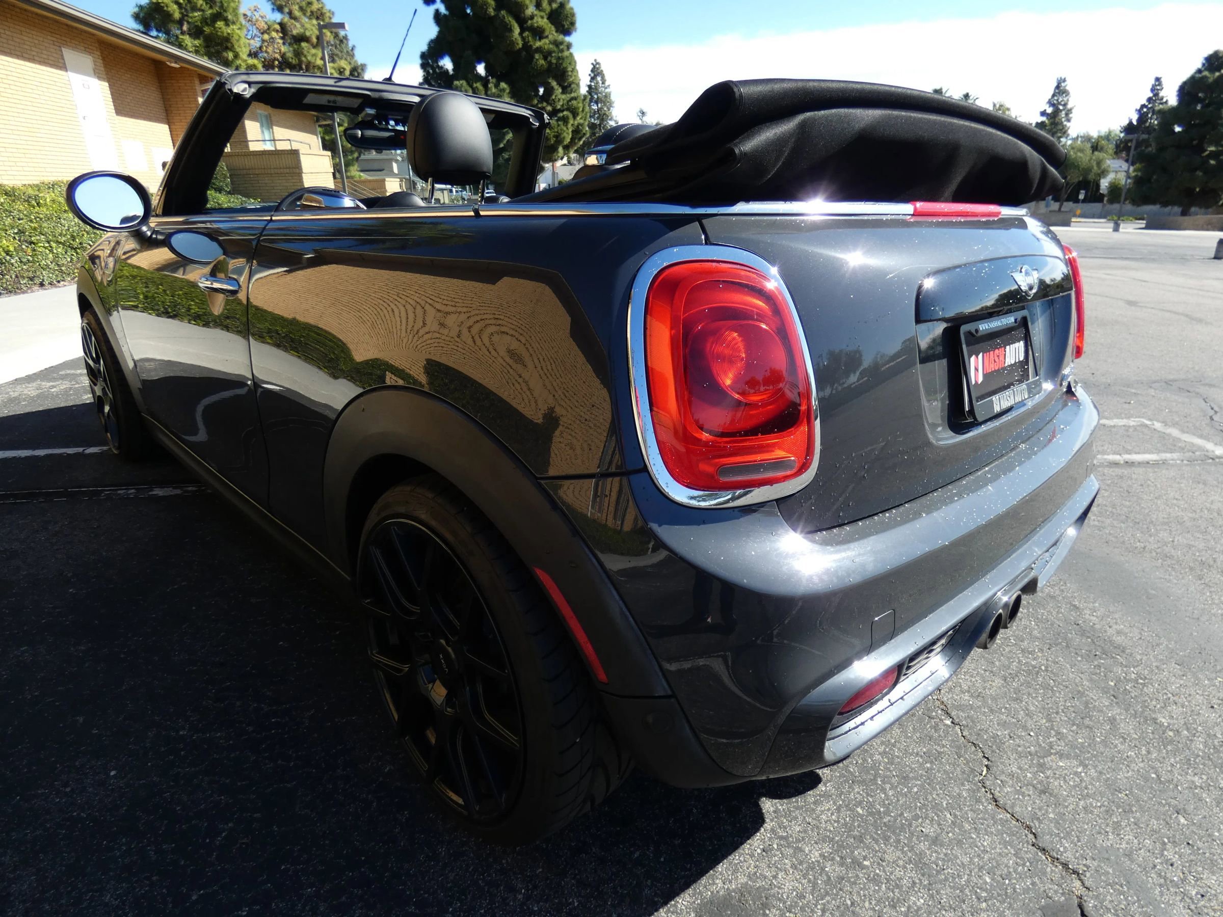Used 2018 MINI Cooper S image 12