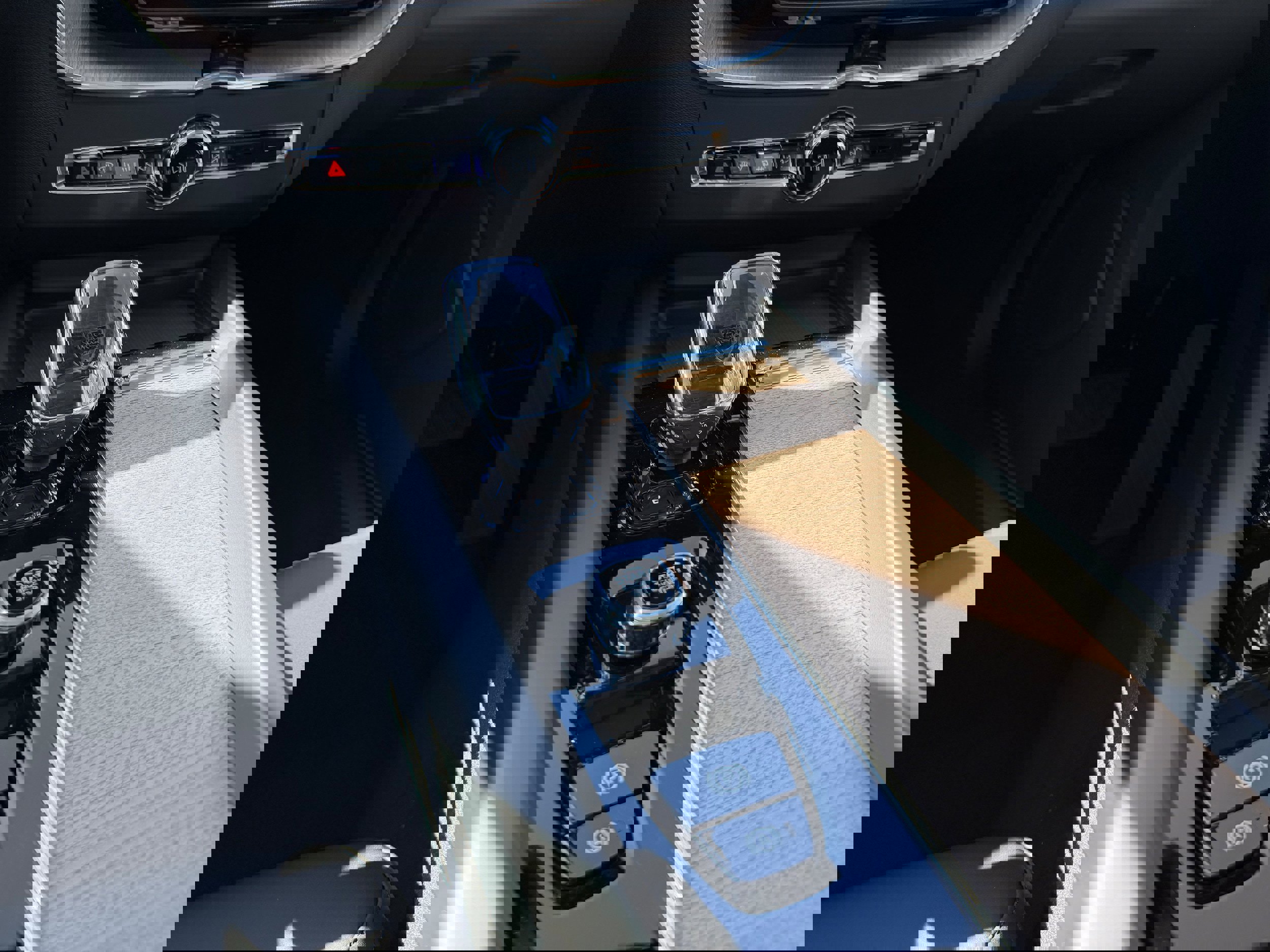 New 2026 Volvo XC60 B5 Core image 13