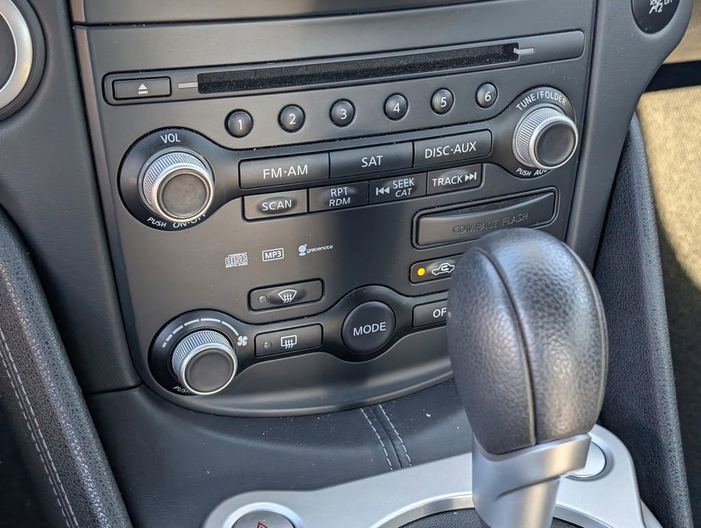 Used 2009 Nissan 370Z Touring image 27