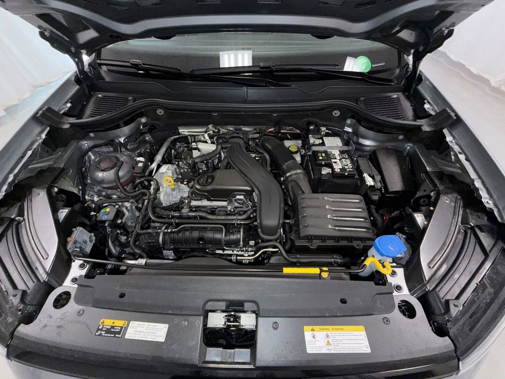 Used 2025 Volkswagen Taos S AWD/4WD image 18