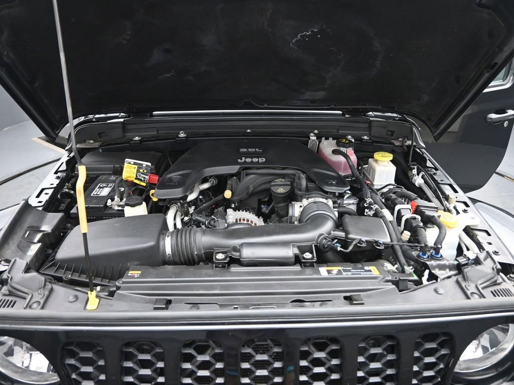 Used 2021 Jeep Gladiator Sport image 13