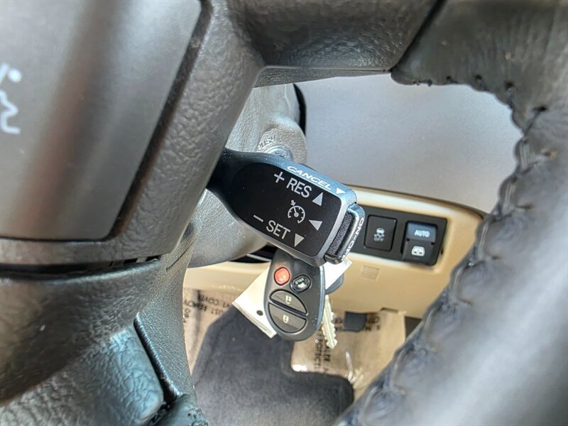 Used 2011 Toyota Sequoia Limited AWD/4WD image 47