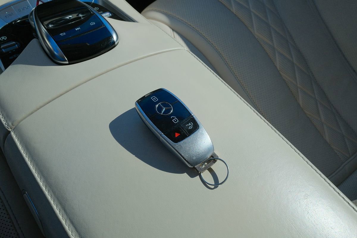 Used 2019 Mercedes-Benz S 560 Sedan image 9