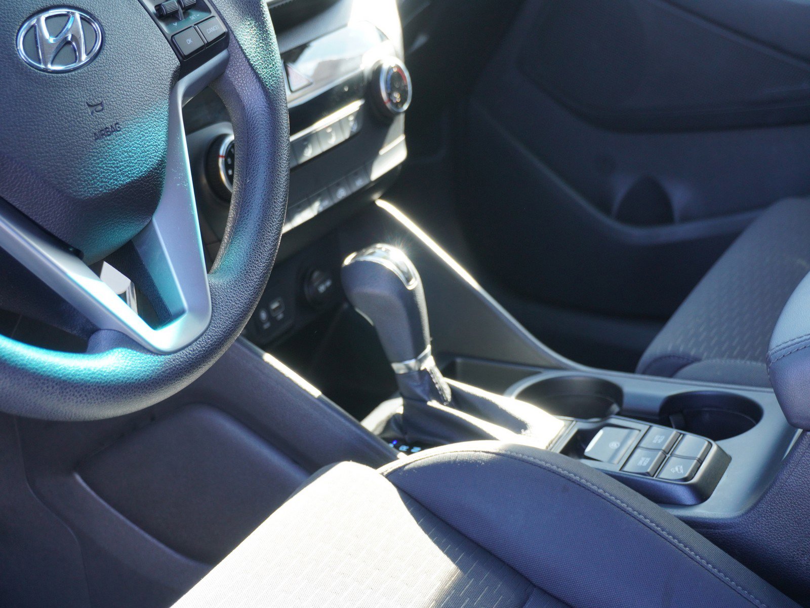 Used 2020 Hyundai Tucson SE image 18