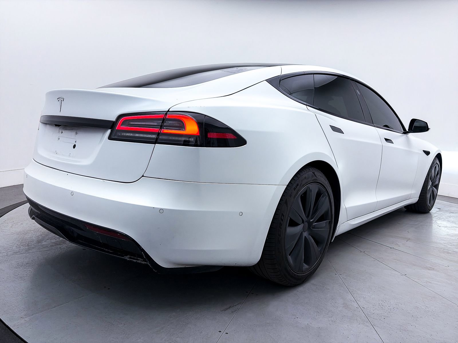 Used 2022 Tesla Model S image 24