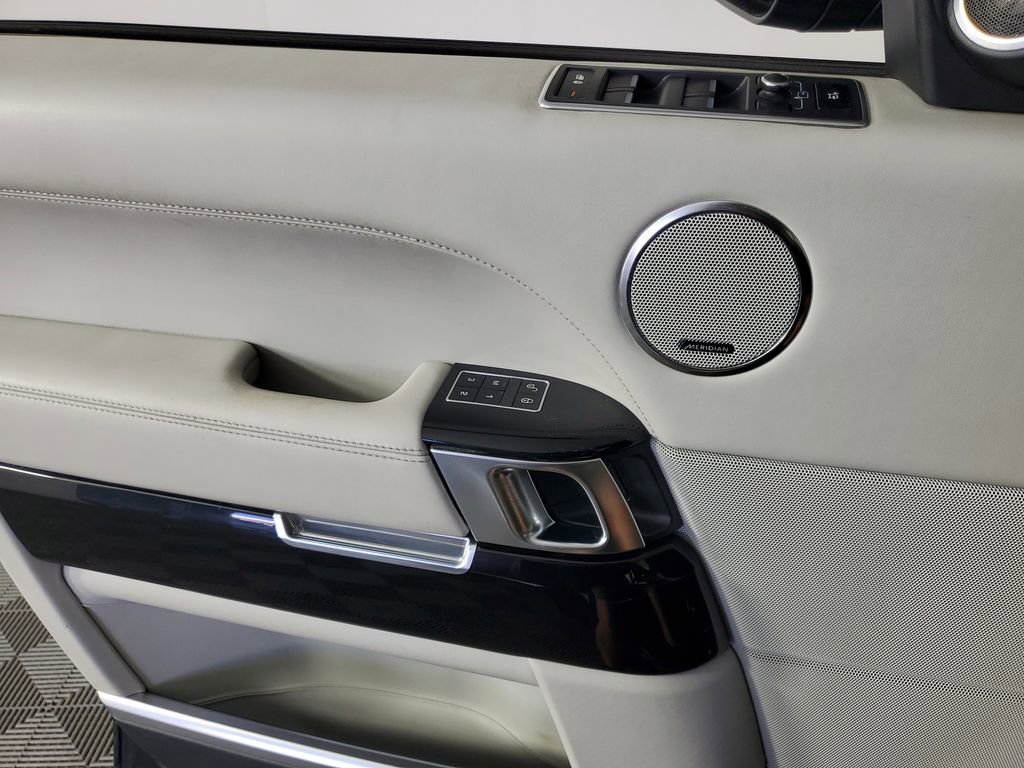 Used 2014 Land Rover Range Rover Long Wheelbase Autobiography image 29