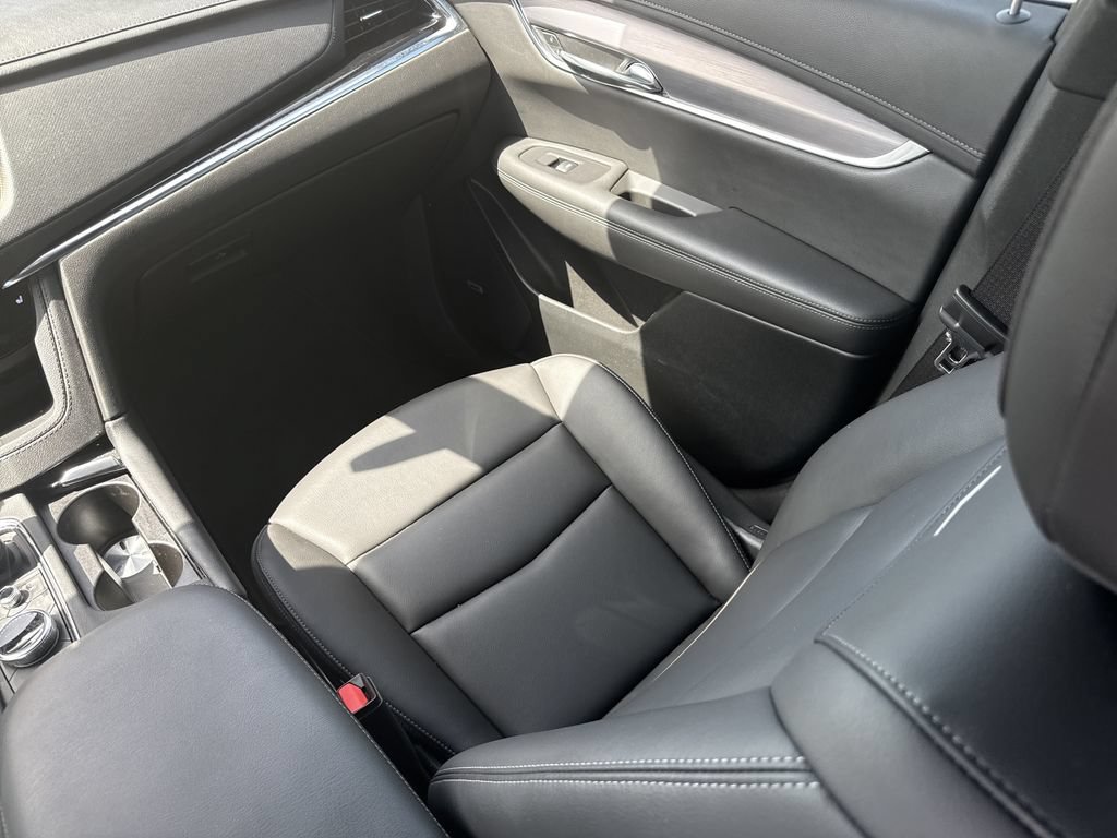 Used 2024 Cadillac XT6 Luxury FWD image 28