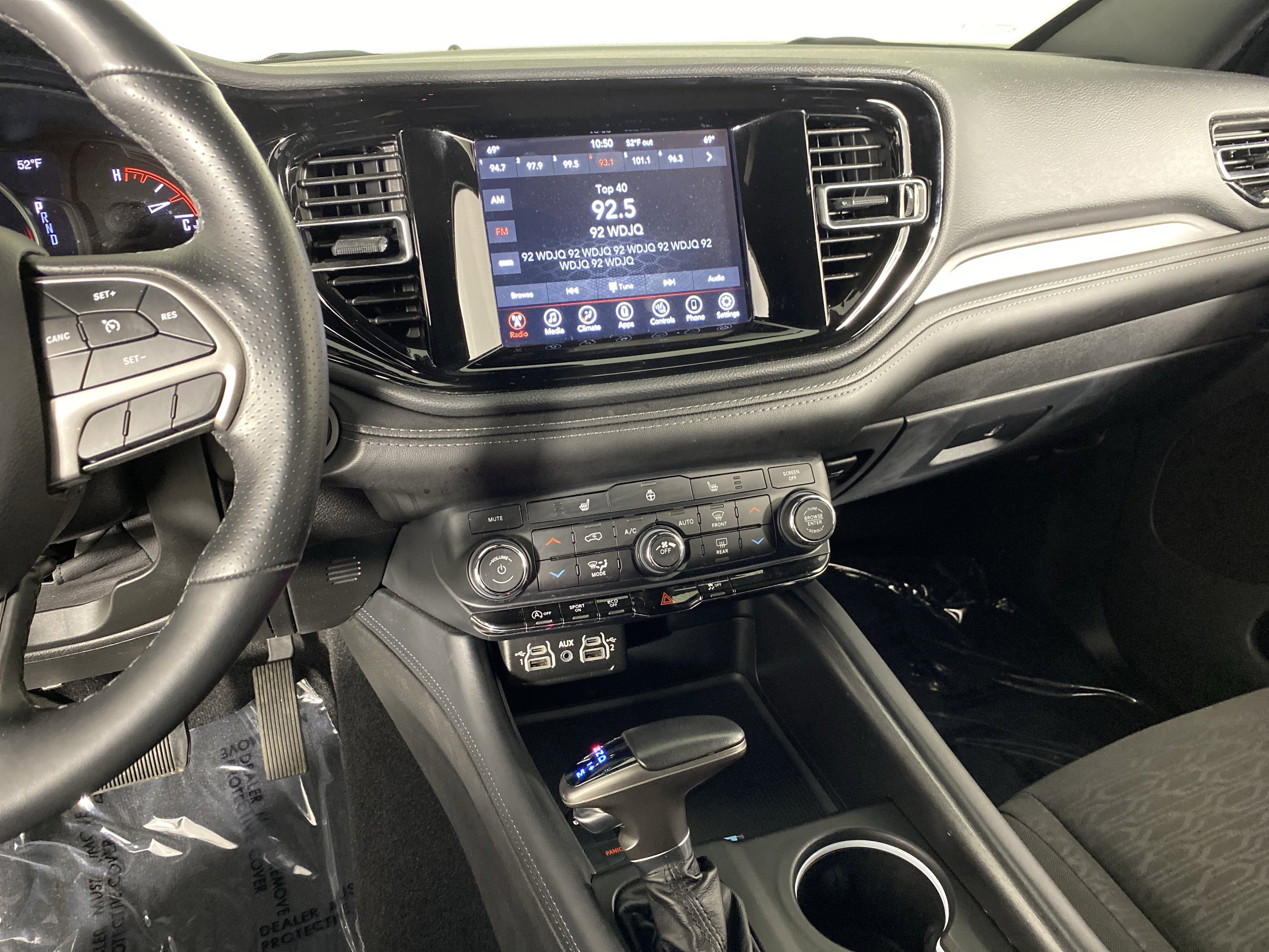 Used 2023 Dodge Durango SXT w/ SXT Blacktop Group AWD/4WD image 27