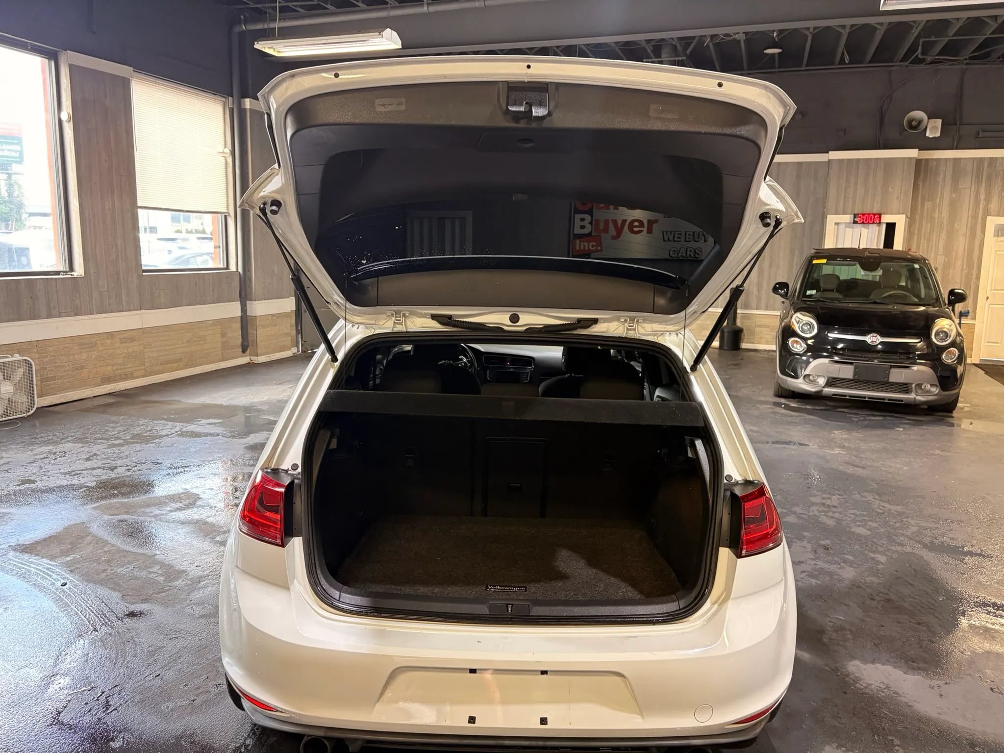 Used 2017 Volkswagen GTI Sport FWD image 16