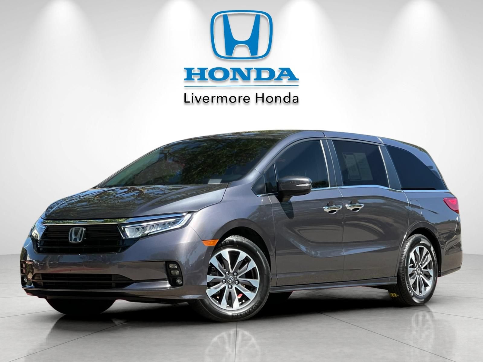 Used 2023 Honda Odyssey EX-L image 2