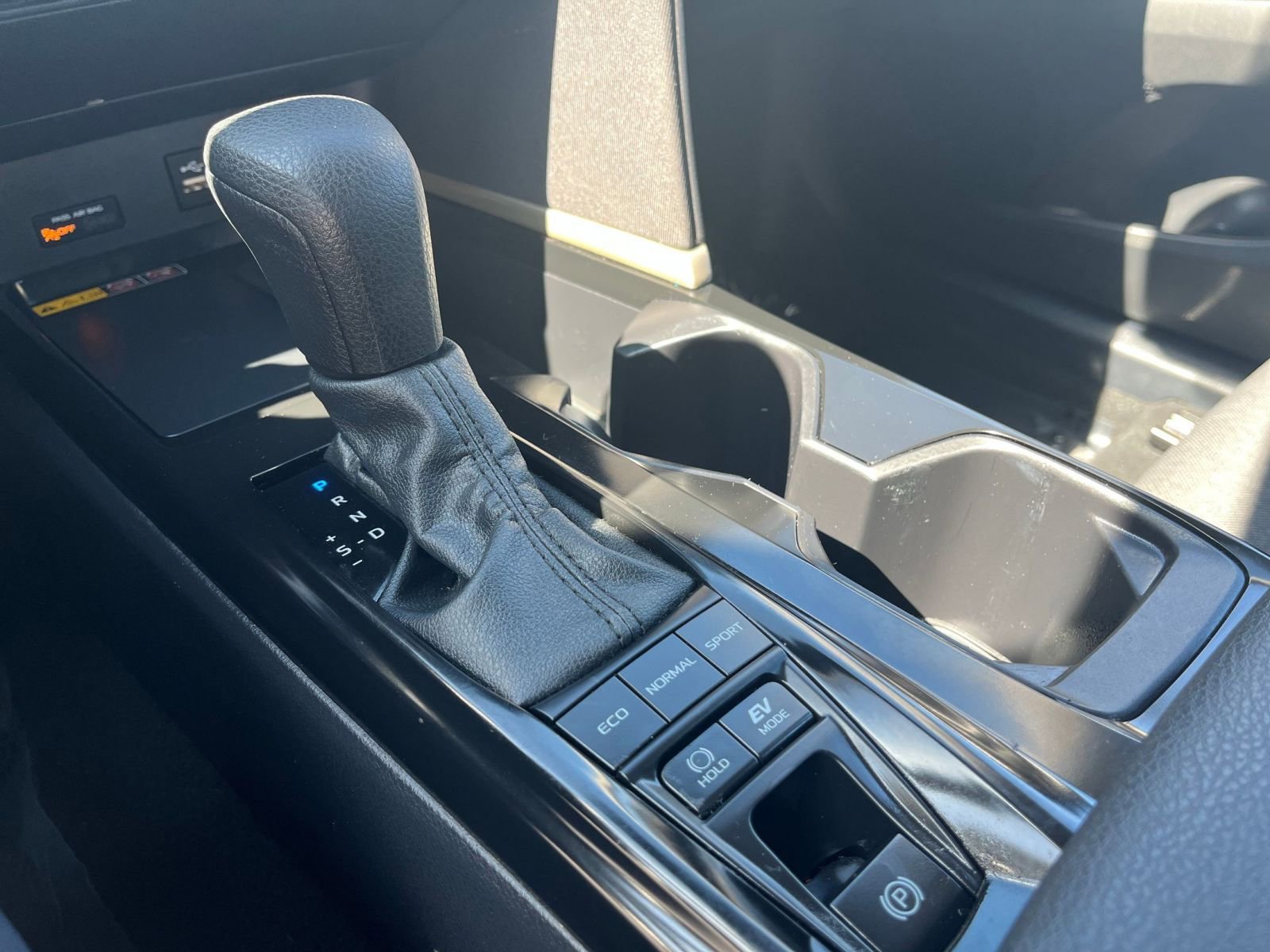 Used 2025 Toyota Camry LE image 41