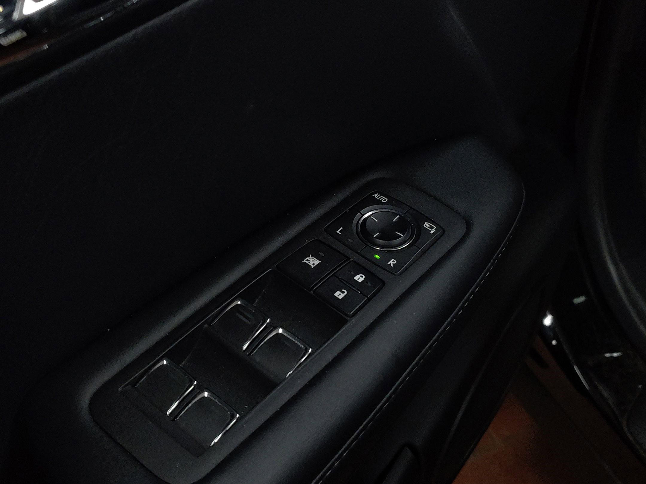 Used 2021 Lexus RX 450h AWD w/ Premium Package image 12