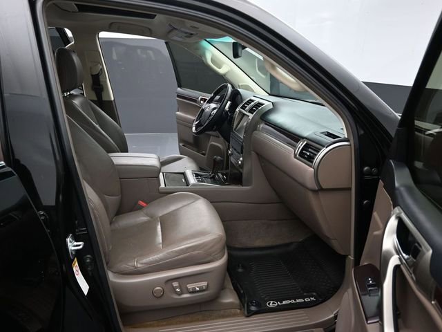 Used 2014 Lexus GX 460 w/ Premium Package image 39