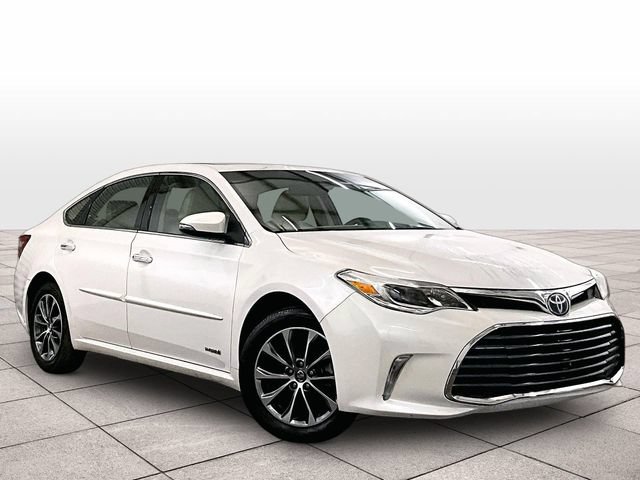 Used 2017 Toyota Avalon XLE Premium w/ All Weather Liner Package FWD image 3
