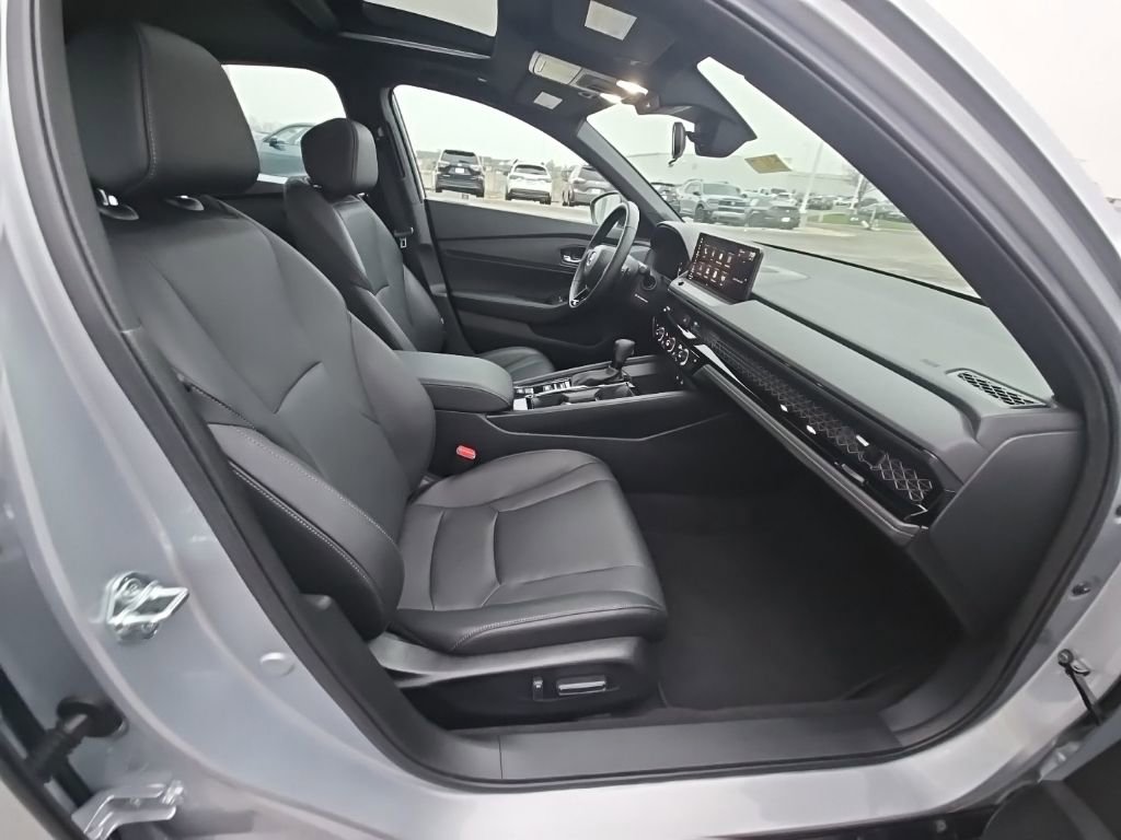 Certified 2025 Honda Accord Sport image 32