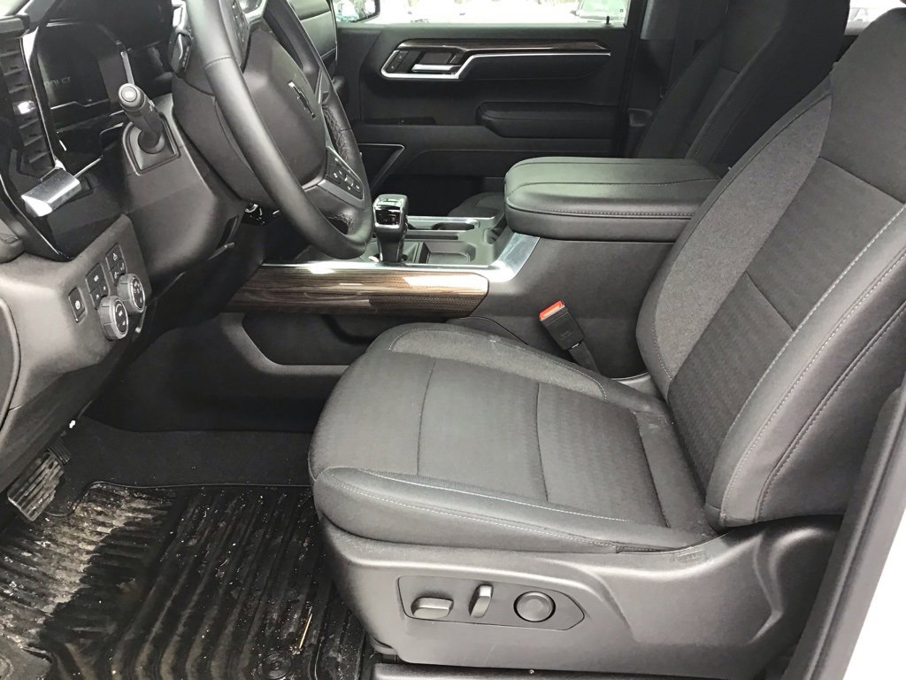 Used 2025 Chevrolet Silverado 1500 RST w/ Convenience Package II image 5