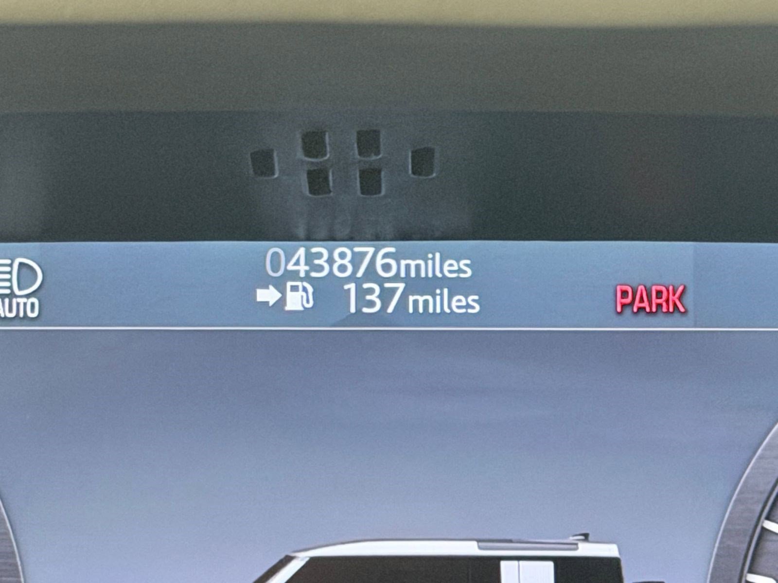 Certified 2021 Land Rover Defender 110 X-Dynamic SE image 19