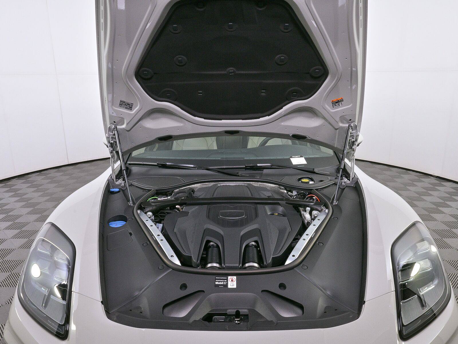 New 2026 Porsche Panamera image 32