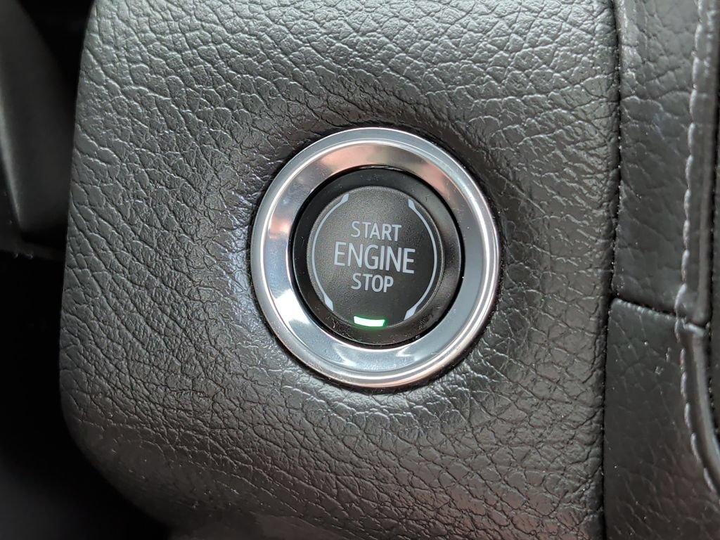 Used 2023 GMC Yukon Denali AWD/4WD image 26