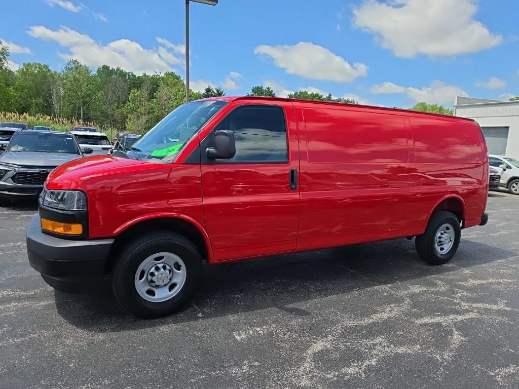 New 2026 Chevrolet Express 3500 Extended w/ Driver Convenience Package RWD image 4