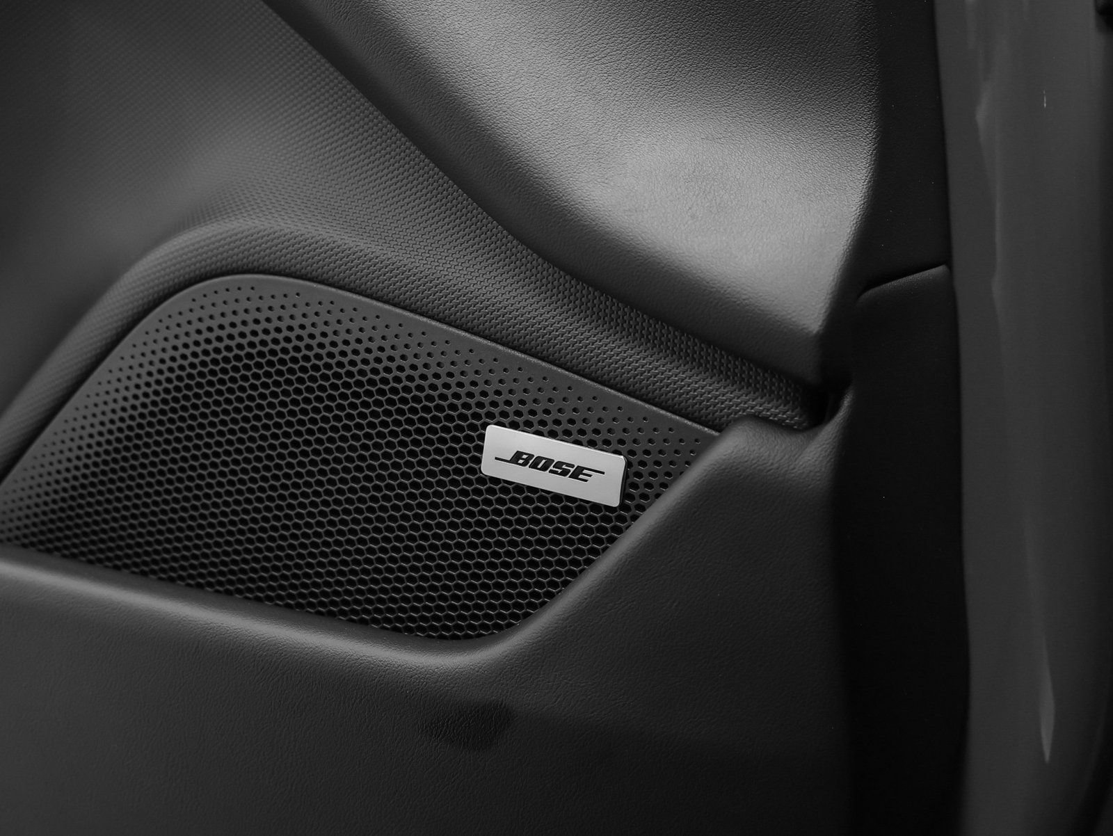 New 2025 Porsche Taycan image 41