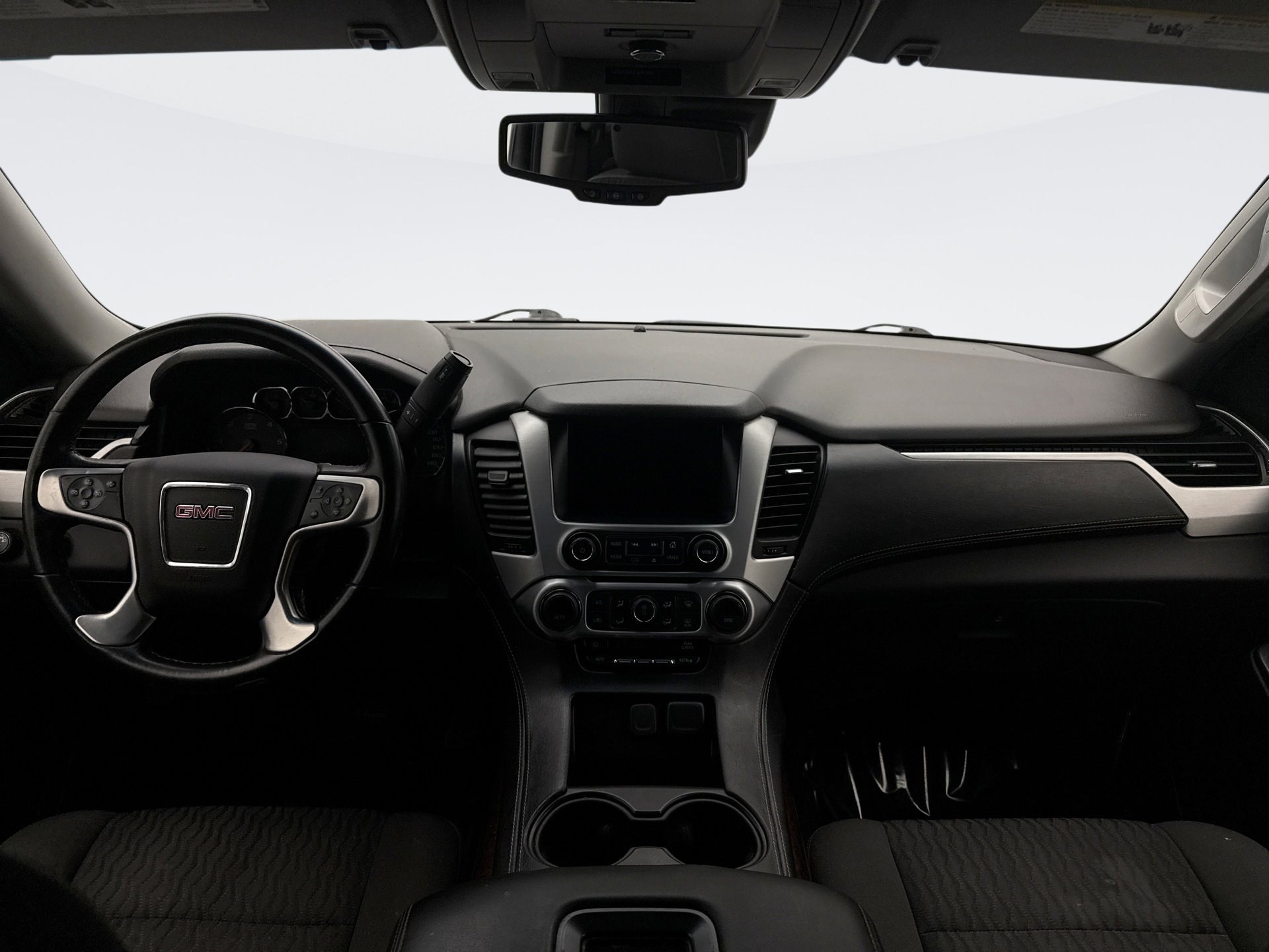 Used 2018 GMC Yukon SLE w/ SLE Value Package image 14