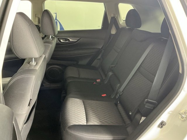 Used 2018 Nissan Rogue SV image 9