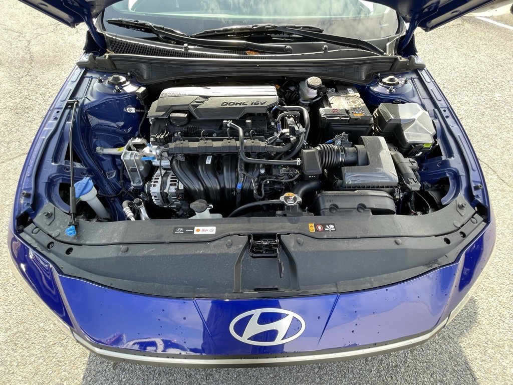 Used 2025 Hyundai Elantra Sport image 31