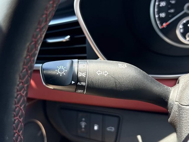Used 2022 Genesis G70 3.3T Launch Edition AWD/4WD image 27