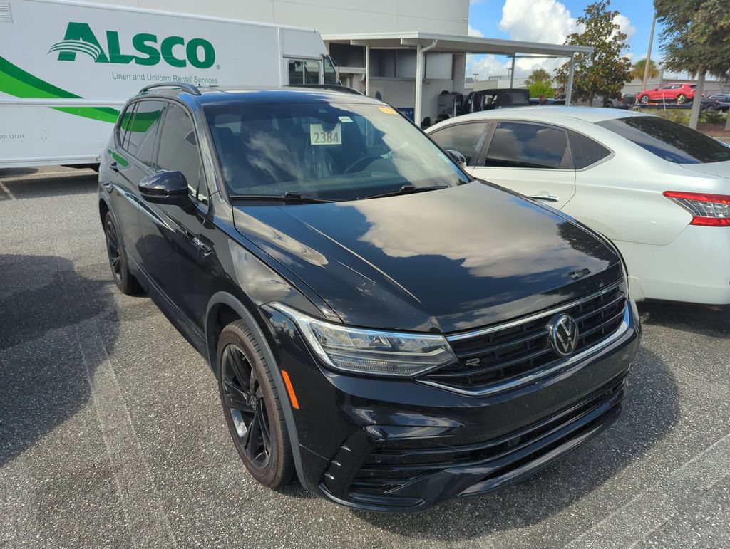 Used 2024 Volkswagen Tiguan SE R-Line FWD image 1
