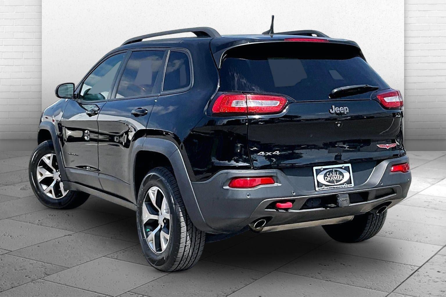 Used 2018 Jeep Cherokee Trailhawk w/ Comfort/Convenience Group AWD/4WD image 10