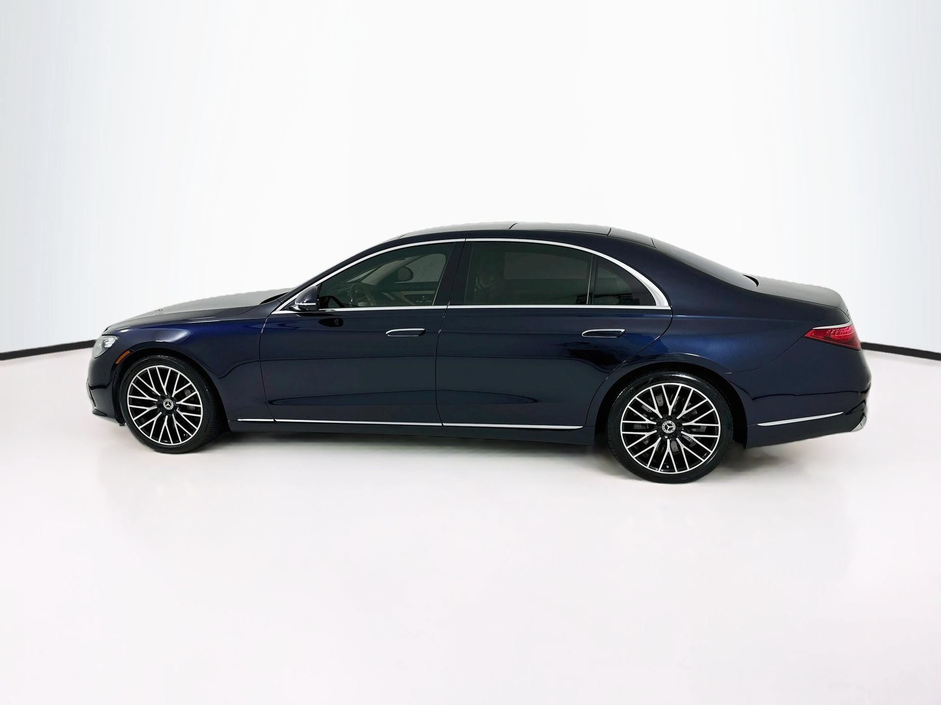 Certified 2023 Mercedes-Benz S 500 4MATIC image 5