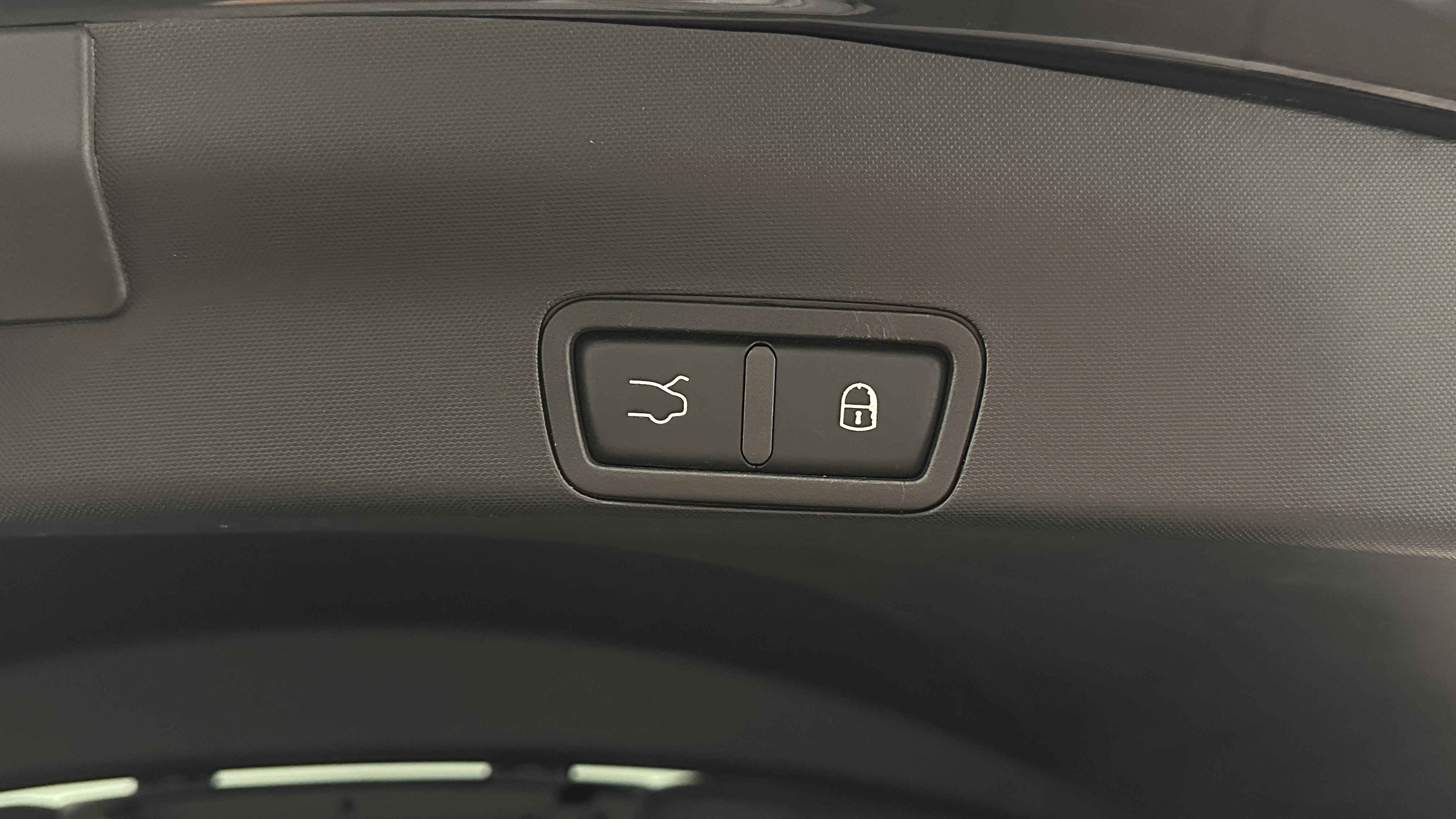 Used 2018 Alfa Romeo Stelvio Ti image 32