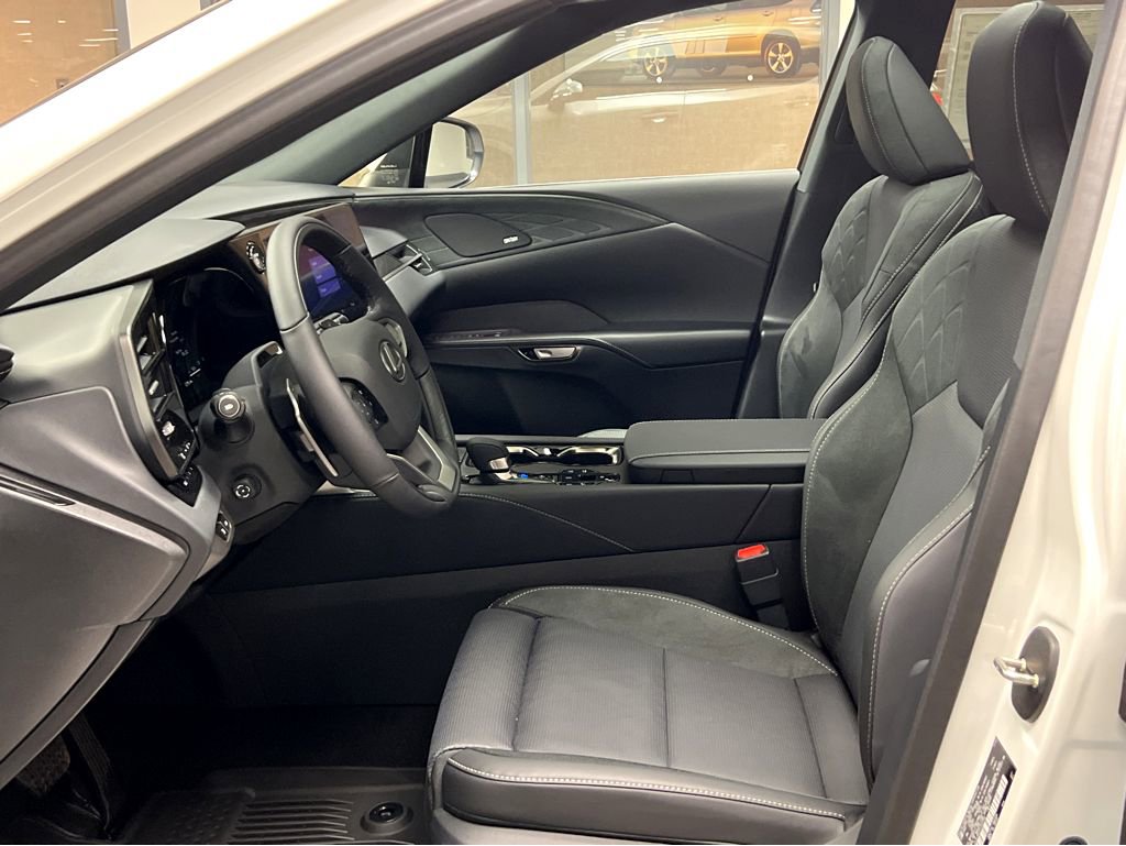 New 2026 Lexus RX 450h AWD image 9
