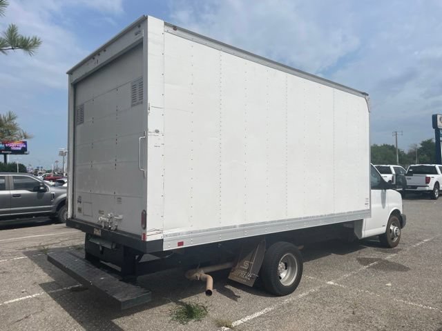Used 2019 Chevrolet Express 3500 RWD image 4