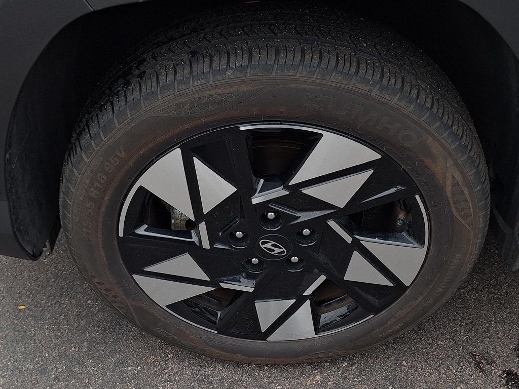 Certified 2024 Hyundai Kona SEL AWD/4WD image 28